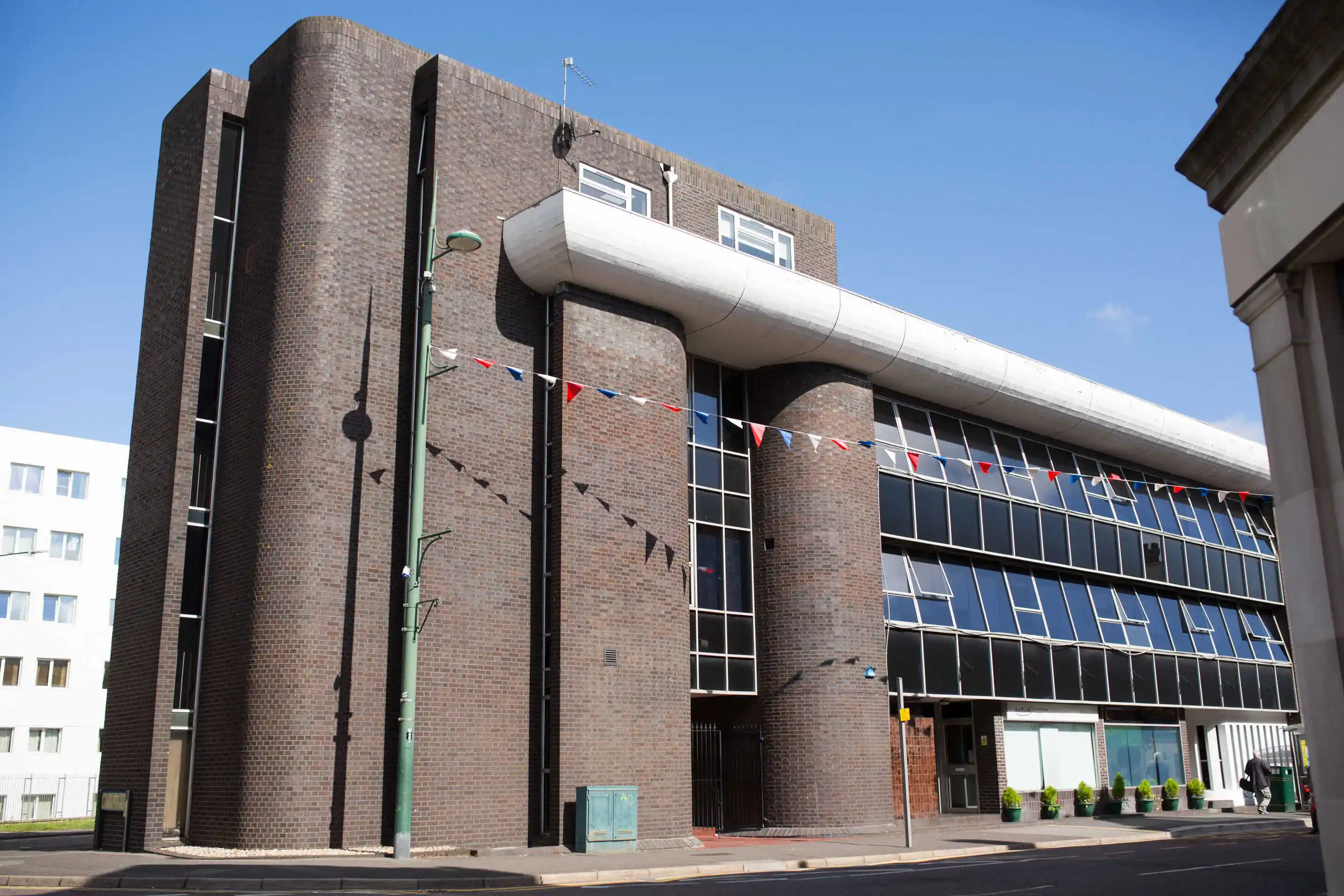 مدرسة  كابلان الإنجليزية - بورنموث