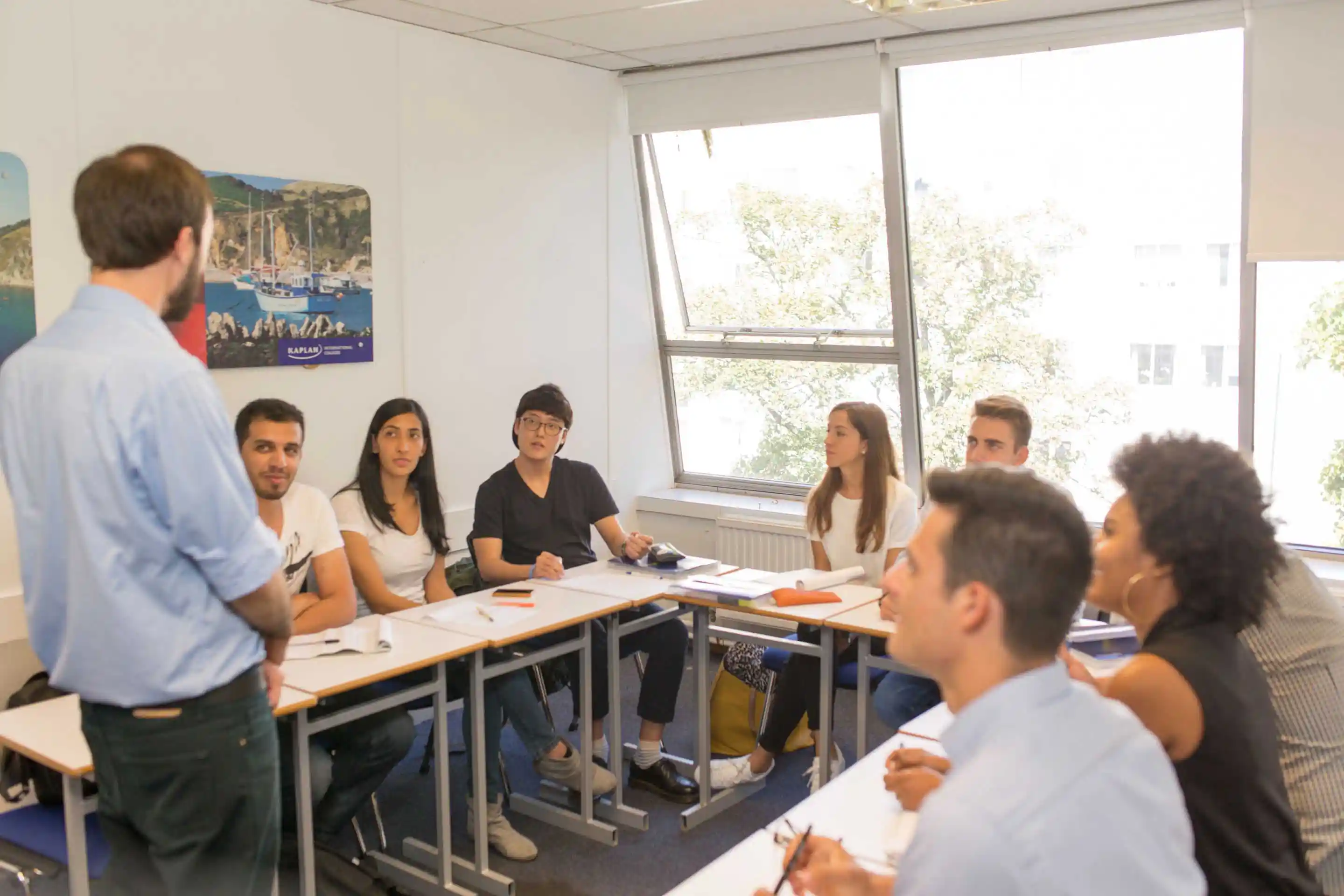  classroom  كابلان الدولية للغات
