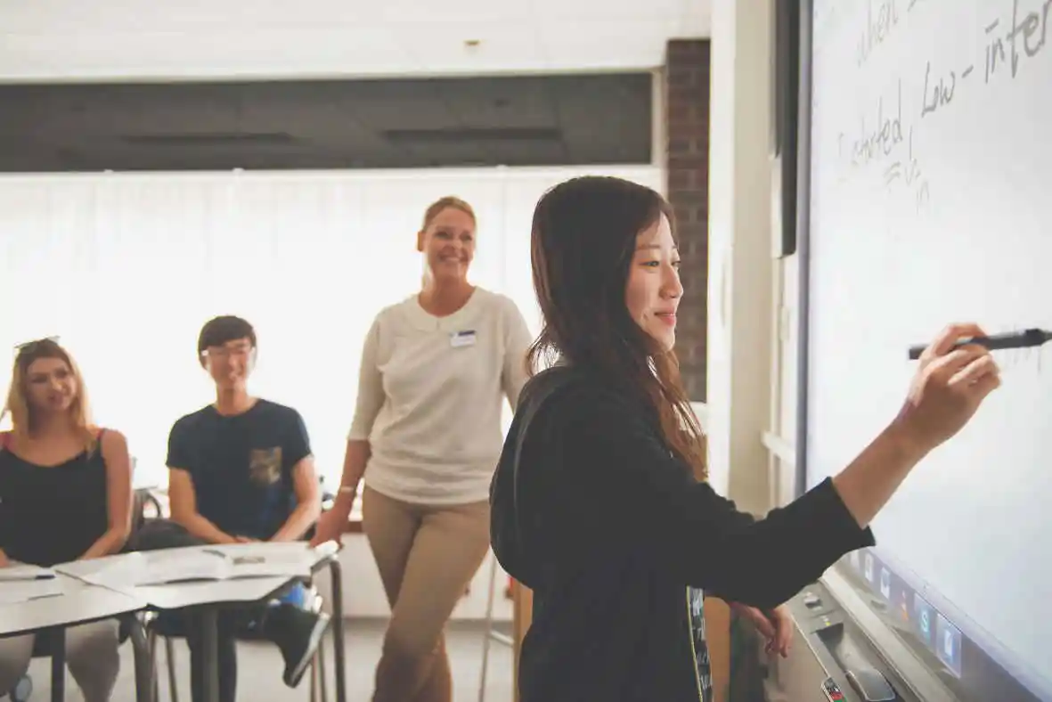 classroom  Kaplan Dil Okulları