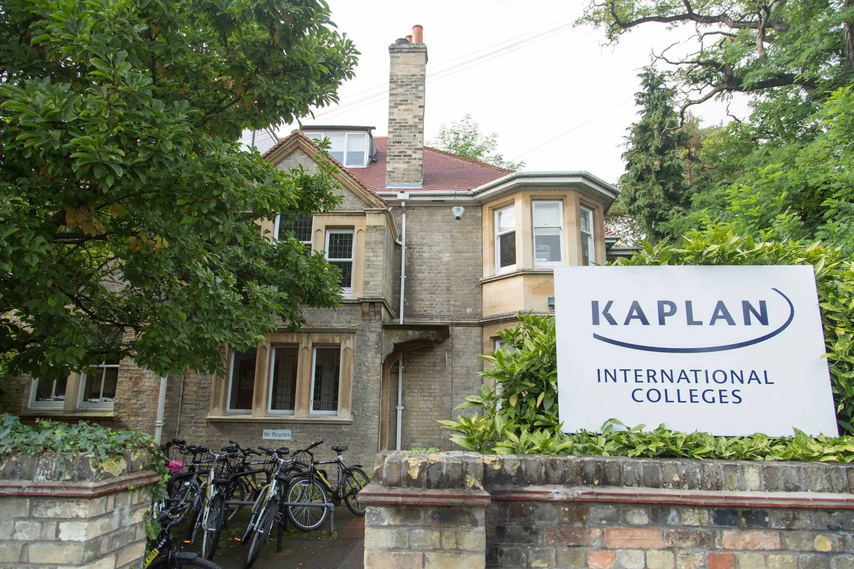 Kaplan Cambridge English School