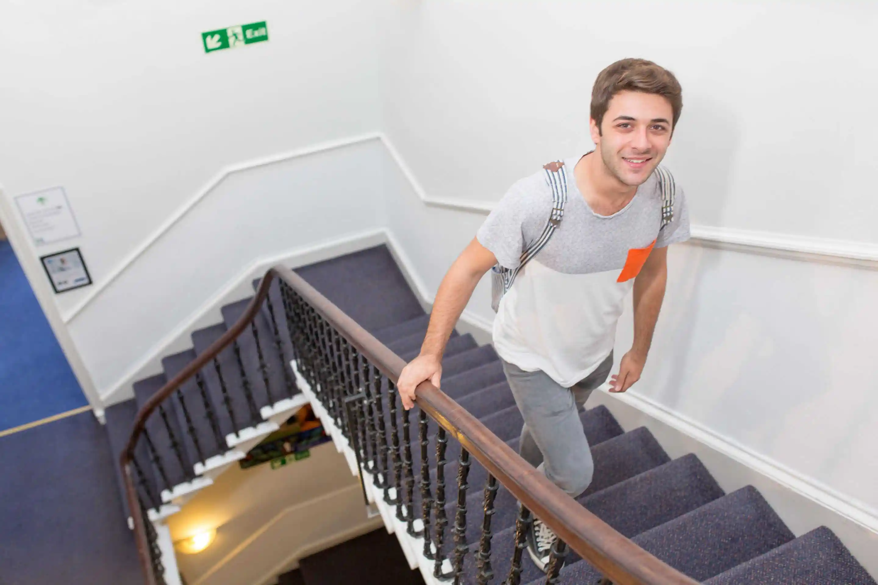 additional image  Écoles internationales de langues Kaplan