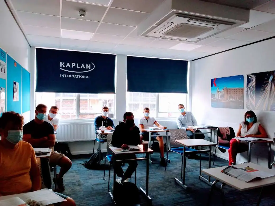 مدرسة  كابلان الإنجليزية - ليفربول