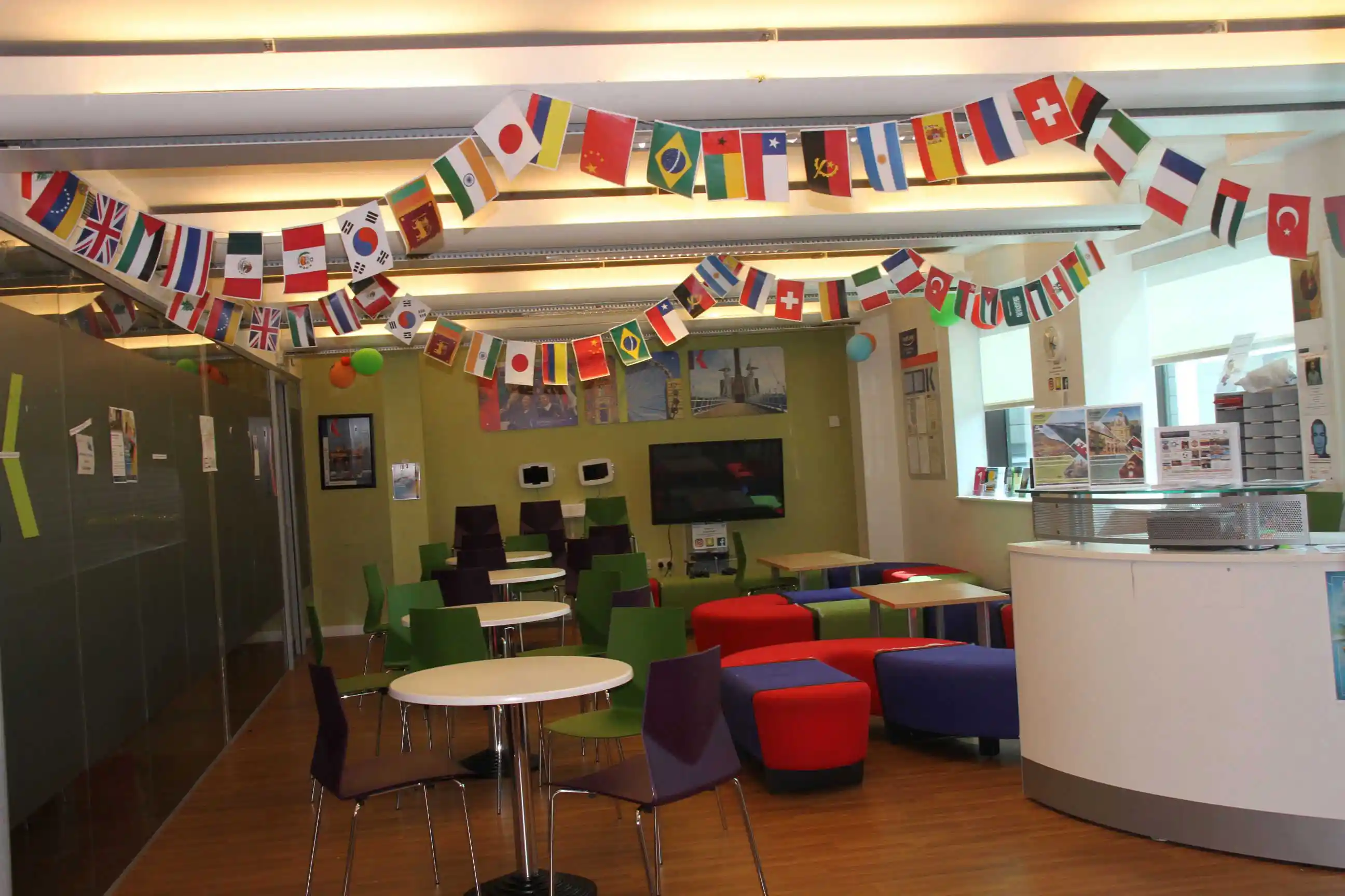 مدرسة كابلان للغات - مانشستر 