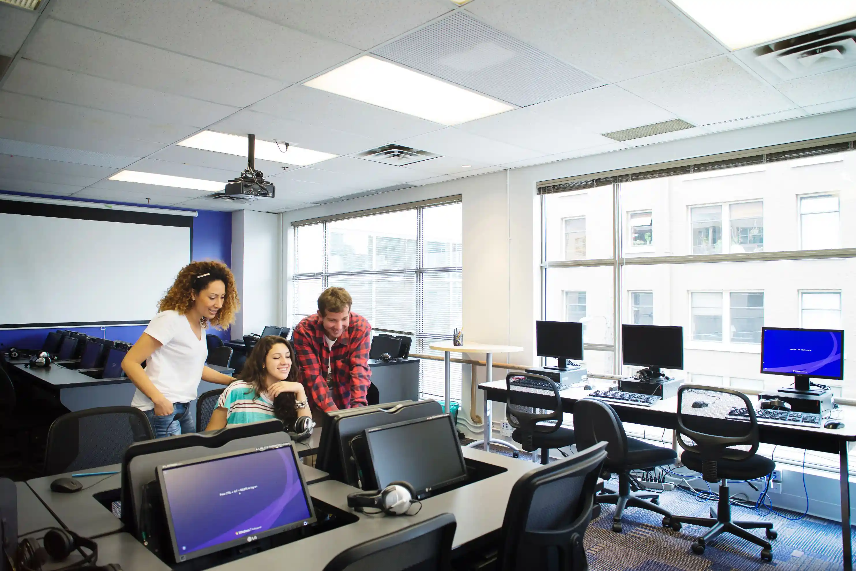  common area Kaplan International Language Schools