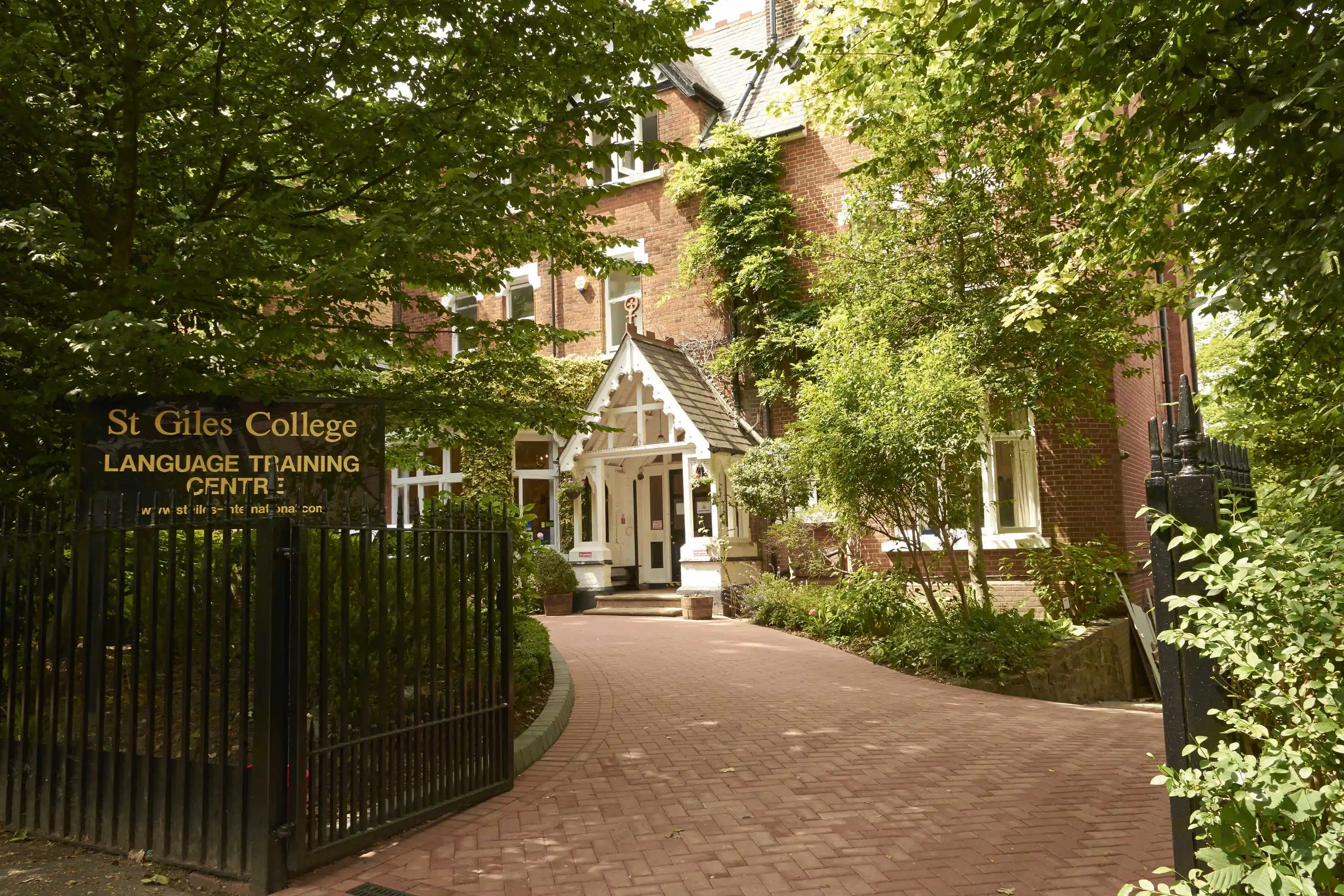 An image from St Giles Londra Highgate Dil Okulu